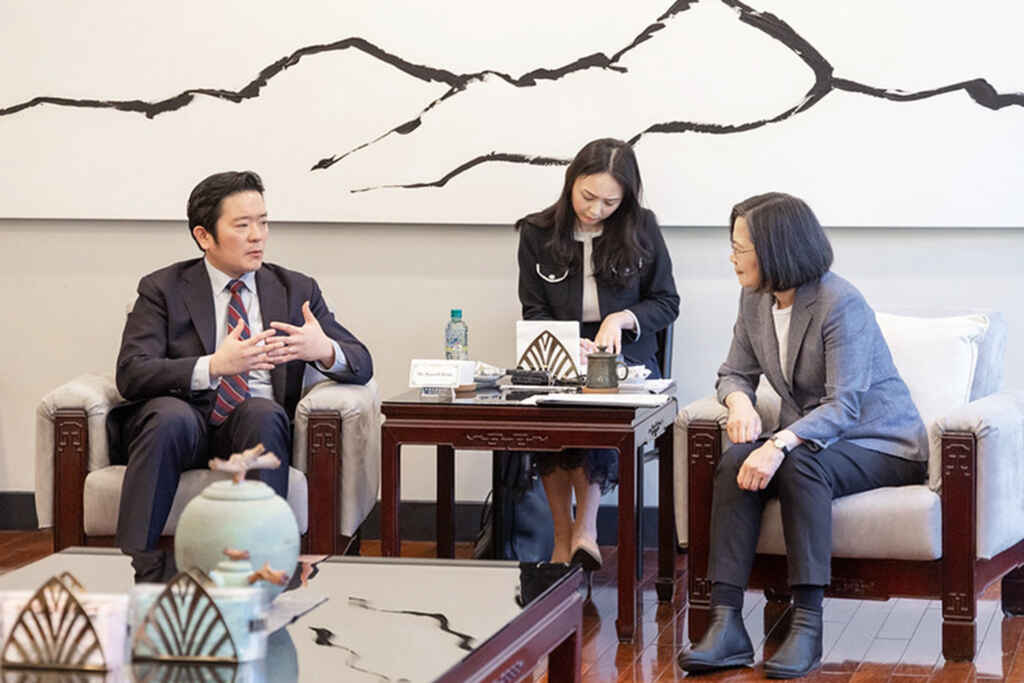 ▲總統蔡英文感謝美國及歐、亞等理念相近國家,不斷在各種國際場合呼籲維持臺海的和平穩定,讓世界更加重視臺灣。(總統府提供)
