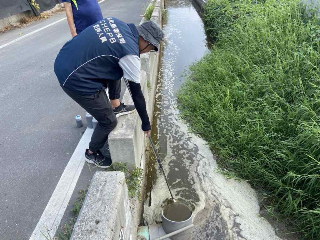 ▲為減少畜牧廢水對環境的影響，彰化縣環保局除針對畜牧業進行定期巡查作業。（彰化縣環保局提供）