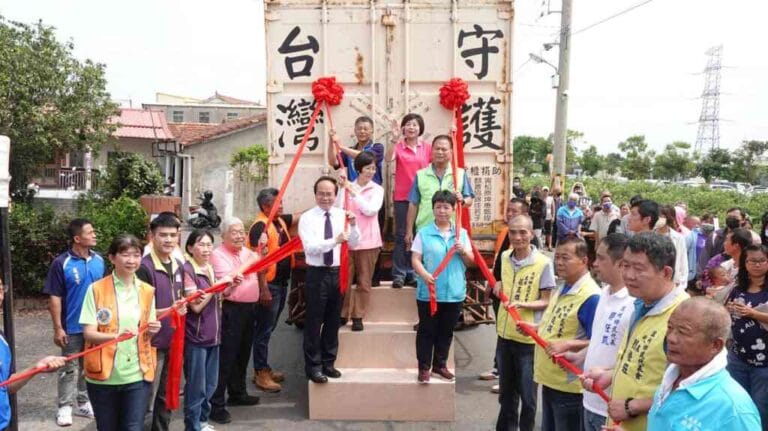 彰化玻璃廟護聖宮彩繪貨櫃車　前進覆靈宮守護傳愛溪州