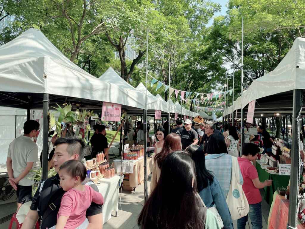 ▲ 今(11)日活動吸引眾多市民朋友逛市集。(記者廖妙茜翻攝)