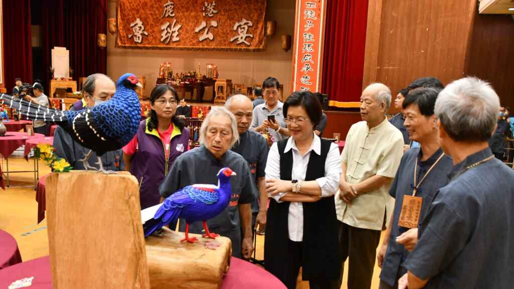 ▲彰化縣長王惠美表示,感謝朝陽鹿港協會理事長林新發的用心,集結了全國著名的11位人間國寶,展示了他們一整年的心血結晶作品。(記者林明佑翻攝)
