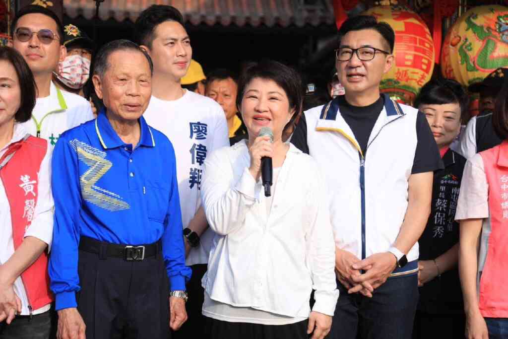▲台中市長盧秀燕、立法院副院長江啟臣今早到場參與盛會。