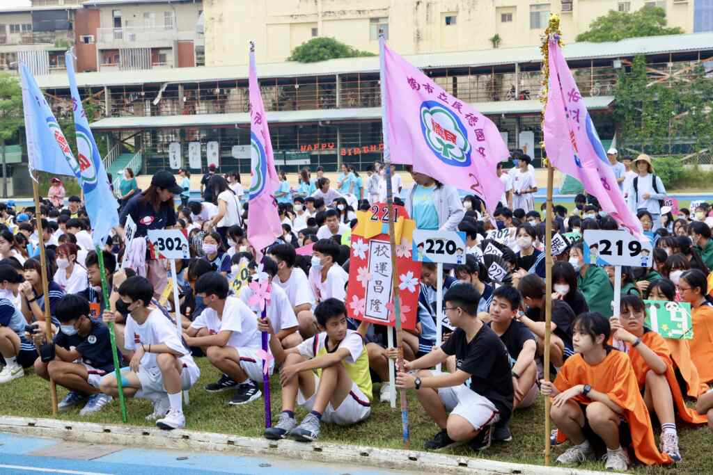 民德國中棒球隊在睽違22年後，再次代表臺南市勇奪全國青少棒冠軍，打敗強敵日本，獲得亞太區代表權，最終奪得小馬杯世界錦標賽的季軍。