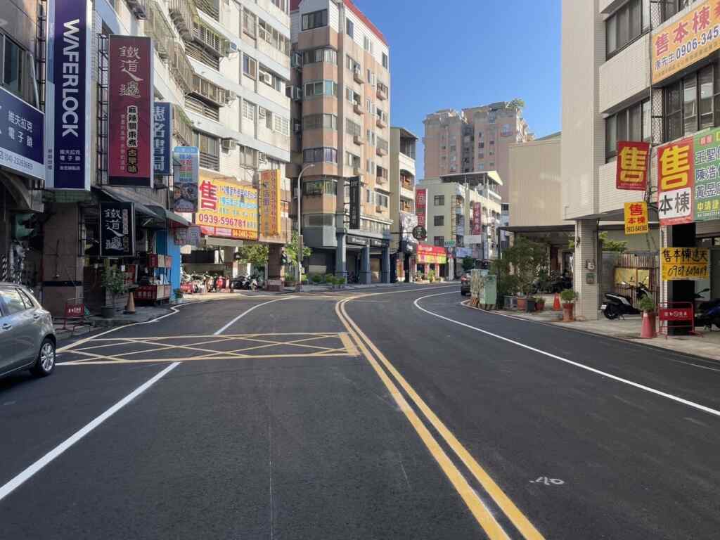 ▲精誠路從113年5月起先由水利單位進行公益路至精誠四街路段家戶污水接管工程。（記者廖妙茜翻攝）