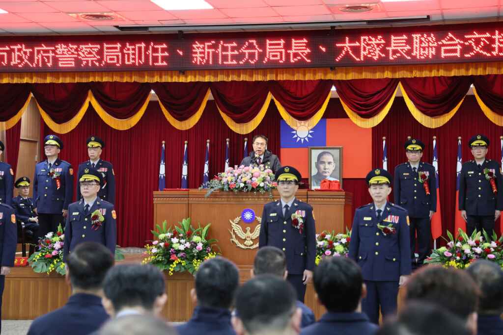 臺南市長黃偉哲於聯合交接典禮中，重申「市政做得更好，市民過得更好」的施政目標。