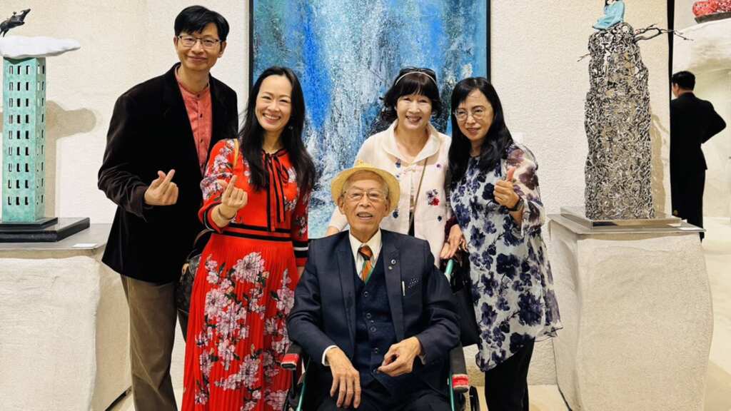 ▲建國科技大學美術館助理秘書林育如到場祝賀。(記者林明佑攝)