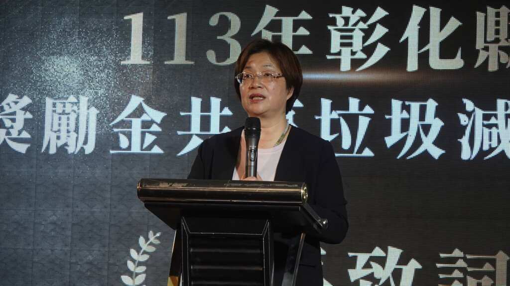 ▲王惠美向所有清潔隊員們表達最高的敬意與謝意。(記者林明佑攝)