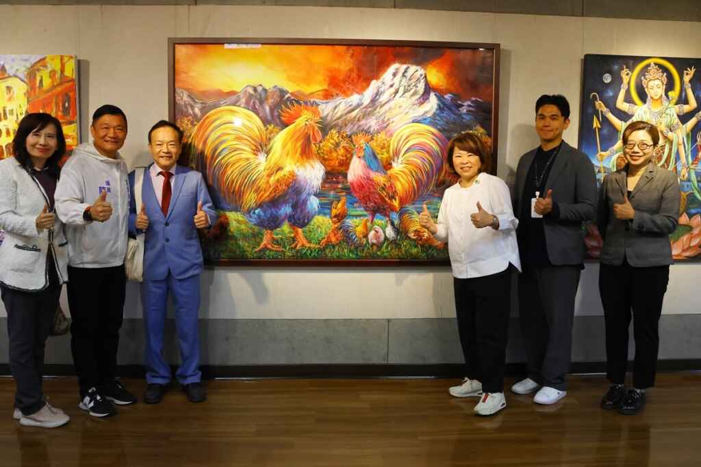 2025嘉義市美術協會會員聯展，多數作品達百號畫作之尺寸，氣勢浩大，藝術創作表達方式，不論寫實、抽象、關懷鄉土、探討人類內心等，題材多元。