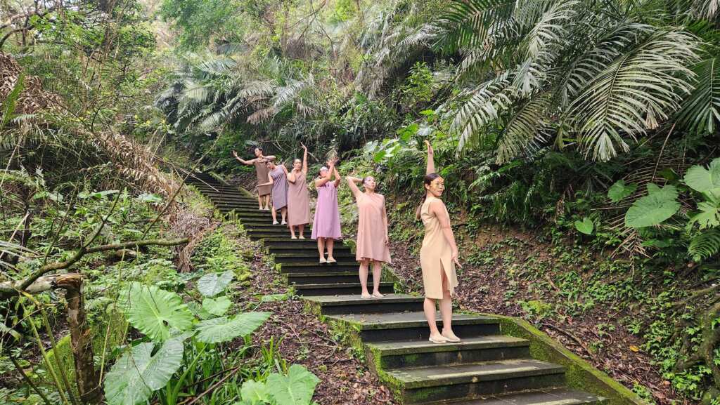 ▲舞者結合和美山步道環境創作專屬和美山之舞。(新北觀旅局提供)