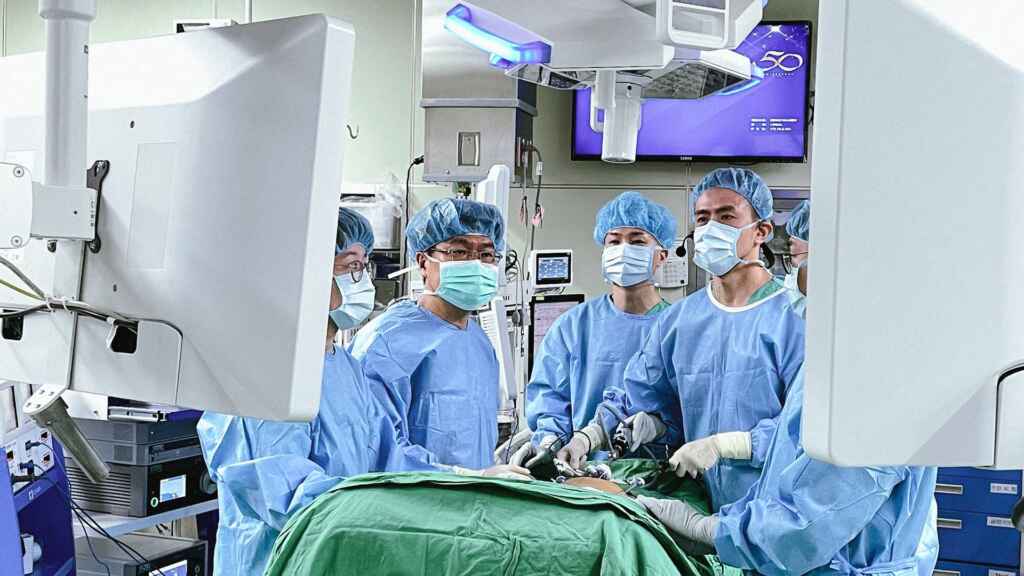 ▲秀傳亞洲遠距微創手術中心積極培育國內外新一代醫療人才，推動亞洲整體醫療水準的提升。（秀傳醫院提供）