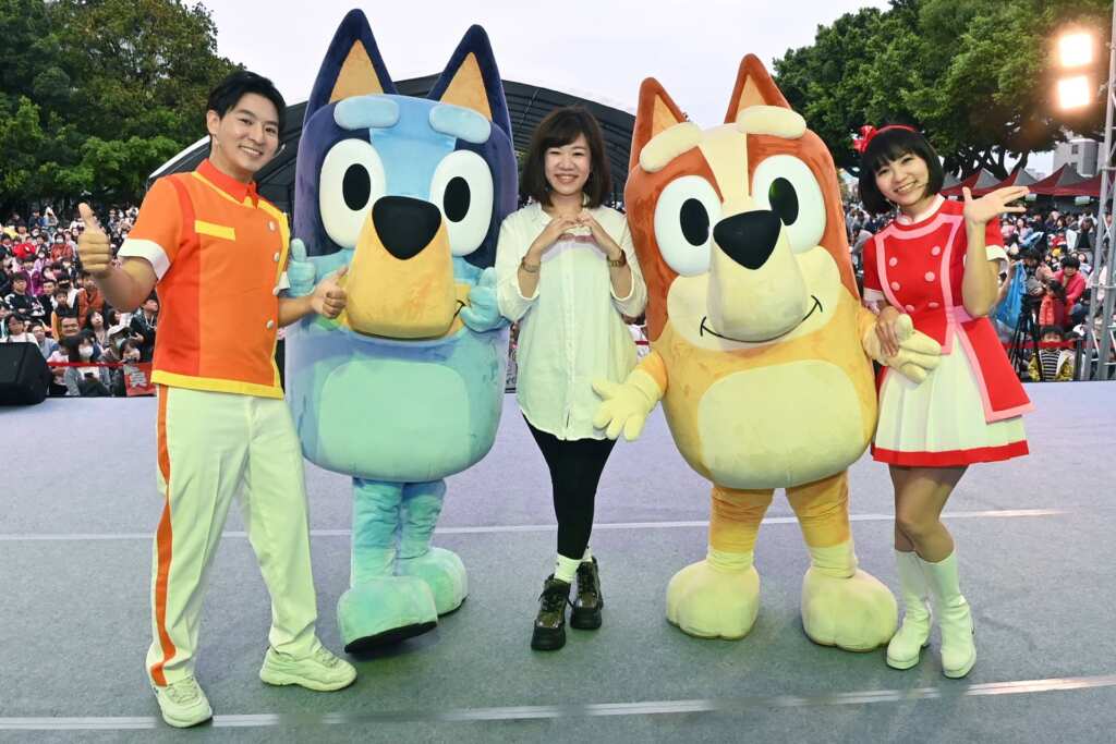 ▲台中親子音樂季今(29)、明兩日在台中公園熱鬧登場，全台唯一獨家邀請世界超人氣狗狗「妙妙犬布麗」擔任特別來賓，新聞局長欒治誼盼陪伴大小朋友度過美好週末時光。（記者張玉泰攝）