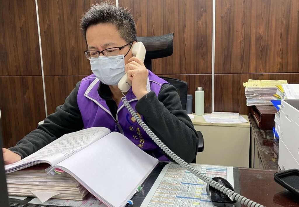 ▲書記官電話催繳。（示意圖／彰化分署提供）
