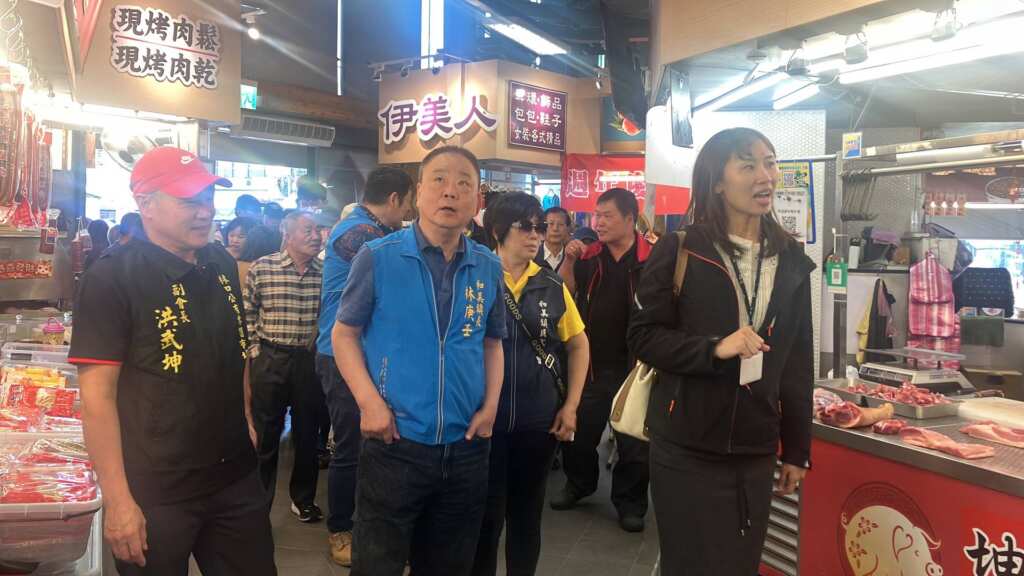 ▲和美鎮啟動市場改建規劃，林庚壬率公所團隊北上觀摩優良市集，借鑑先進市場的改建經驗，進一步推動和美鎮市場的現代化與活化，並為未來的市場改建計劃奠定基礎。（和美鎮公所提供）