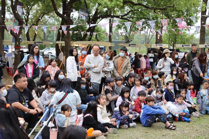 適逢兒童節連假,「斗六藝文潮市集-童趣親子市集」吸引眾多家庭共遊同樂。(記者廖承恩翻攝)