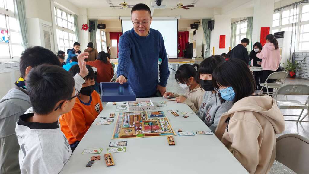 ▲遊戲化學習讓學生認識永續飲食概念,思考如何在日常選食中做出更友善環境的決定,實踐永續生活。(記者林明佑翻攝)
