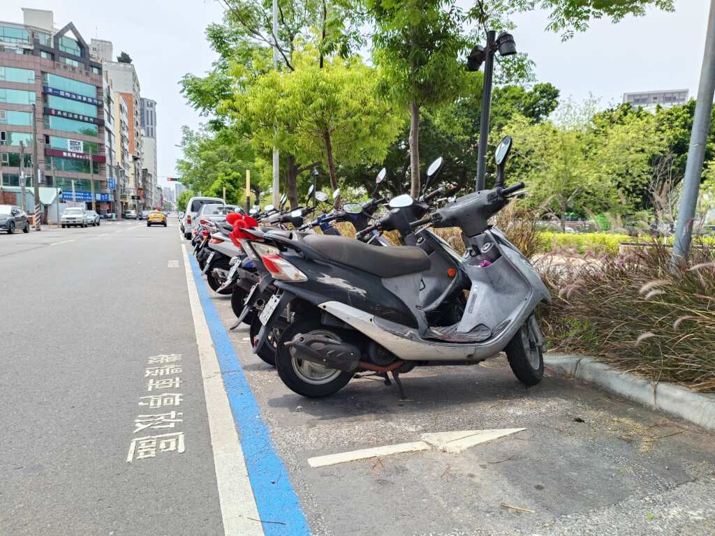 減少紙張愛地球-中市機車停車費計次路段-試辦停車費綁定代扣繳免開停車繳費單