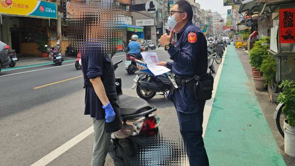 ▲大甲媽遶境回程經彰化市大埔路，為確保活動期間交通順暢與參與民眾安全，彰化分局自4月11日0時起至4月12日24時，實施彈性交通管制、禁止臨時停車等措施，以維護活動期間交通順暢。（彰化警方提供）