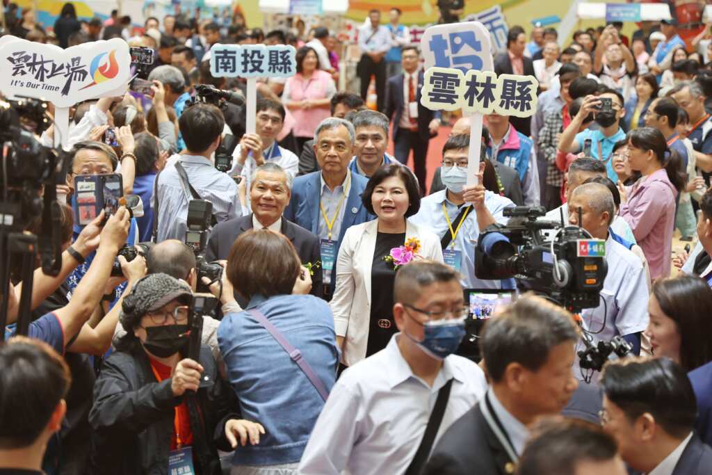張麗善出席中部地區企業座談會,攜手中部八縣市,共同助企業迎戰國際關稅挑戰。(記者廖承恩翻攝)