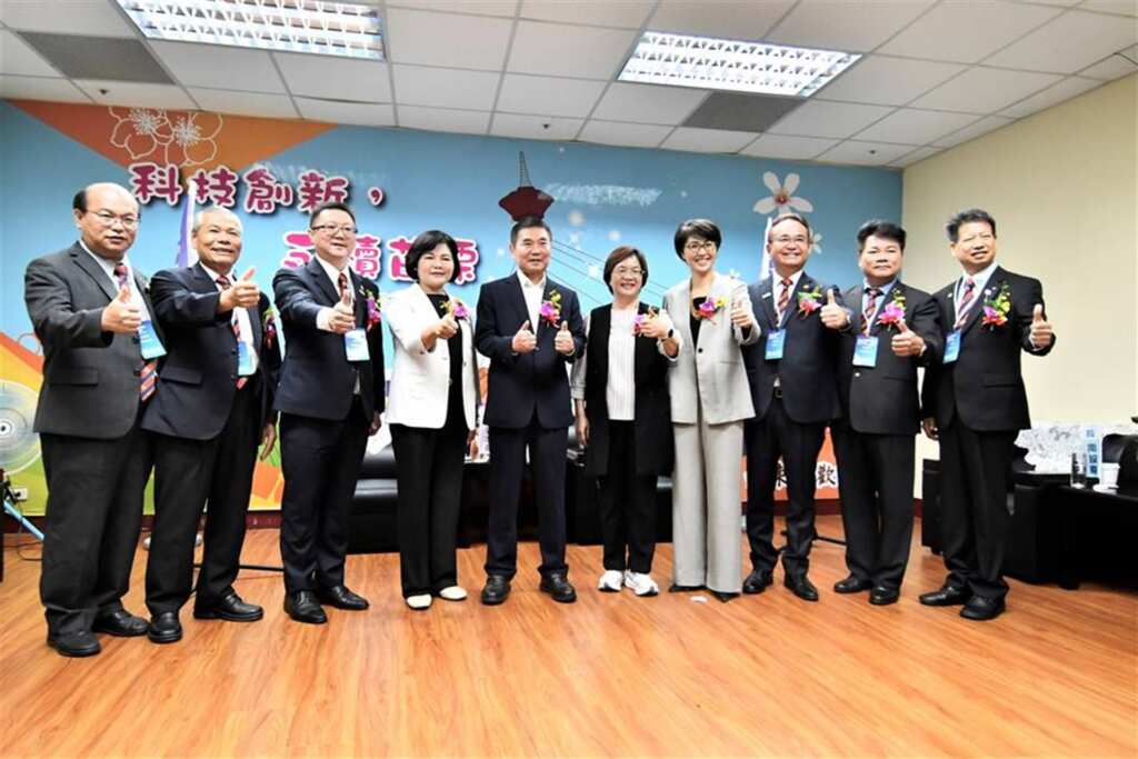 ▲中部5縣市企業座談會23日於本屆承辦的苗栗縣苗栗巨蛋體育館召開。（彰化縣政府提供）
