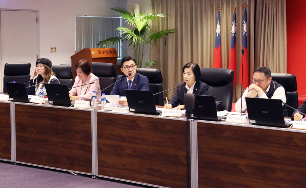 江啟臣副院長強調,政府需備妥所有談判籌碼,審慎規劃每步交易,確保全民利益(圖/江啟臣)