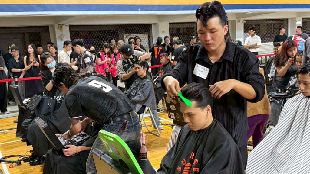 ▲建國科大美容系暨研究所今日舉辦第四屆Barber's master competition男士理髮大師對決賽，提供設計師展現自我創作。（記者林明佑攝）