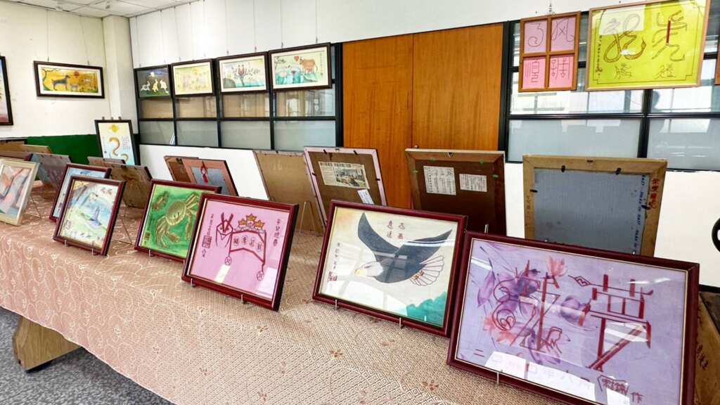 ▲周錦宗村長香跤藝術作展自即日起至5月29日在埔心國中希望藝廊展出，邀請民眾前來共賞，感受傳統信仰與現代藝術的巧妙融合。（埔心國中提供）