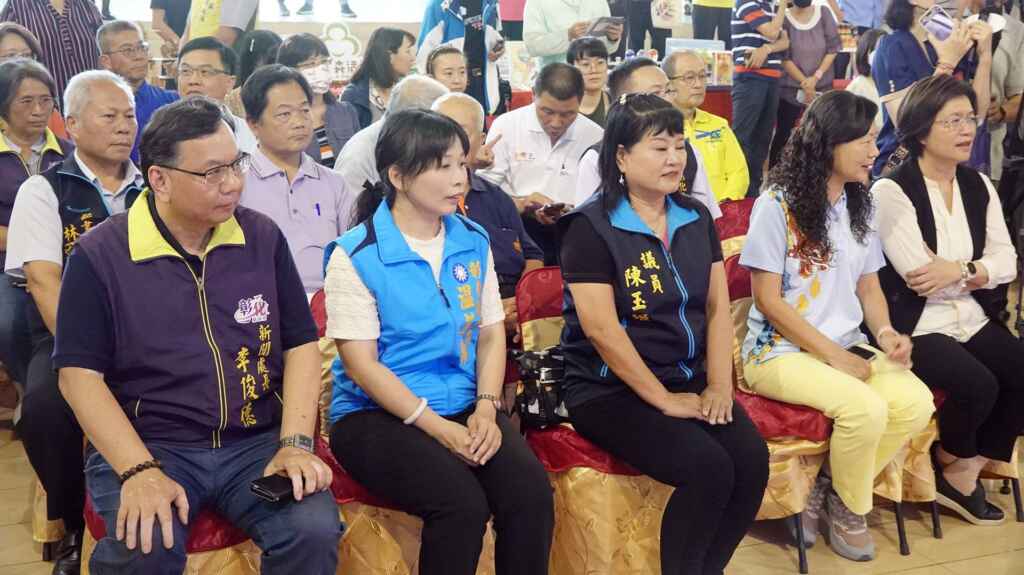 ▲2024鹿港慶端陽宣傳記者會,彰化縣長王惠美、彰化縣龍舟委員會主委凃淑媚議員、縣議員黃千宴、陳玉姬、温芝樺、新聞處長李俊德等與會。 (記者林明佑攝)
