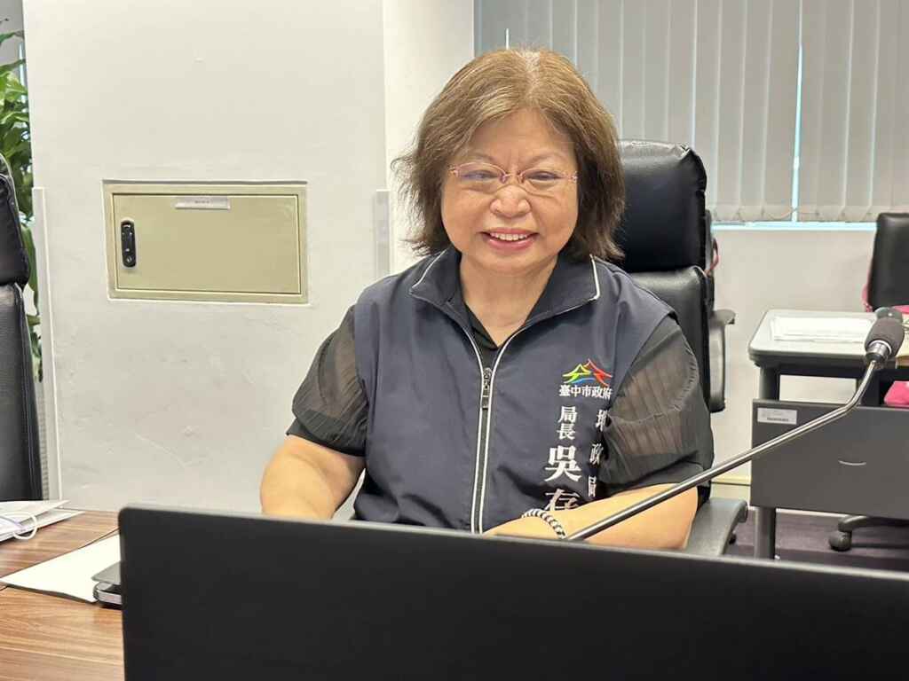 ▲今日台中市政會議,由地政局長吳存金以「智慧地政真用心 便民服務最有感」為題進行專案報告。(台中市政府提供)