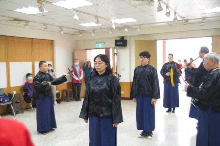 ▲113年度南管孟府郎君春季祭典」，活動內容包含祭典儀式及整絃會奏，，由彰化縣文化局長張雀芬擔任主祭官。（彰化縣文化局提供）