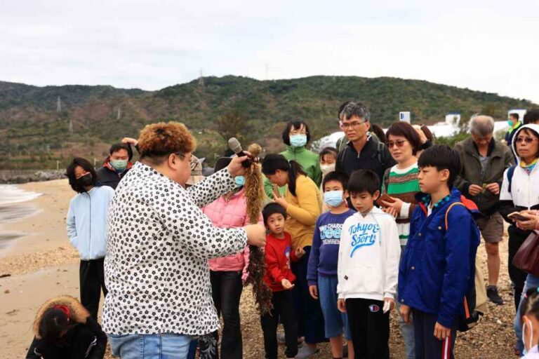 ▲「海洋生態保育小旅行系列活動─海草篇、珊瑚篇與海龜篇」啟發大家對海洋保育的熱情，從理解到行動，逐步深化國人對海洋保育的認識與參與。 （屏東縣政府提供）