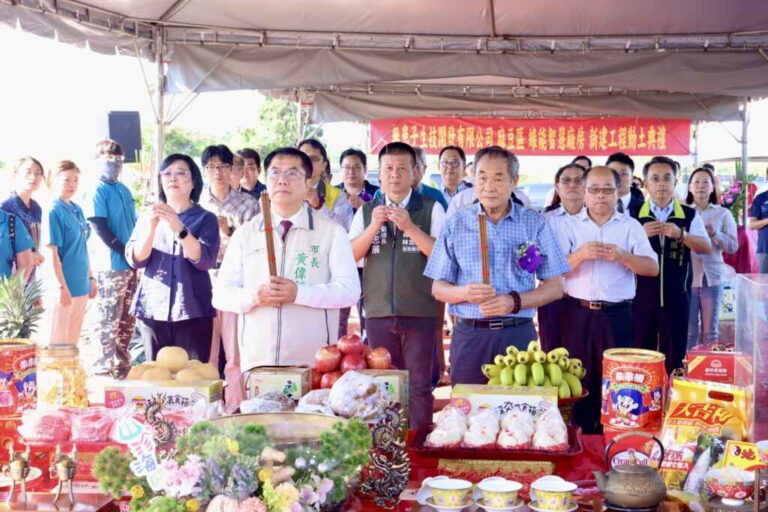 ▲臺南市長黃偉哲肯定在地企業古寶無患子公司產品獲選為國宴伴手禮，是臺南之光。（臺南市政府提供）