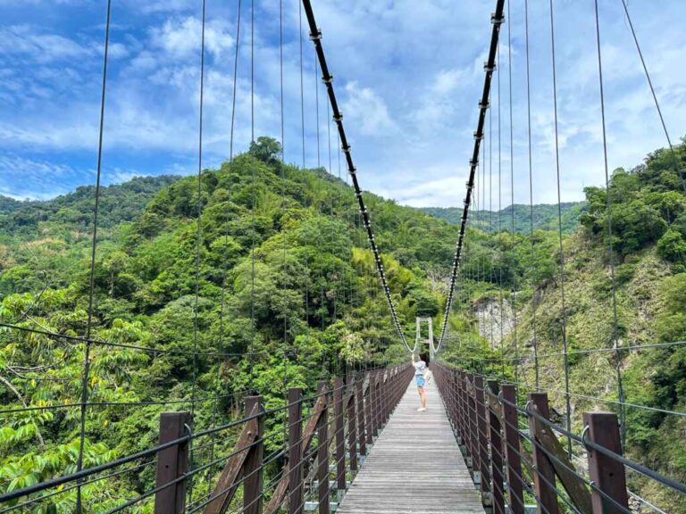 ▲豐山村聚落四周群山環繞，擁有高山、瀑布及巨石三大美景。（嘉義縣政府提供）