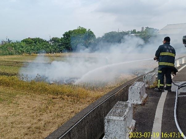 ▲新竹縣政府環保局為維護空氣品質，將出動無人機、制高點監視系統，並利用全縣500處微型感測器加強監控，若查獲違規將依違反空污法處以最高10萬元的罰鍰。（新竹縣政府提供）