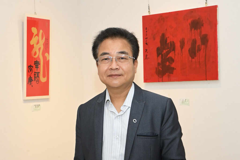 ▲南投文化局長林榮森敬邀鄉親一起感受龍文化的藝術魅力。(記者張玉泰攝)