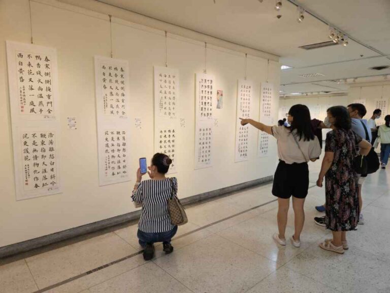 ▲大墩盃學生書法比賽得獎作品展自即日起至6月19日於大墩藝廊四展出。（台中市文化局提供）