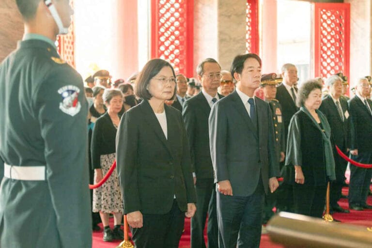 ▲蔡英文總統親臨主持中華民國113年向先祖暨忠烈殉職人員致祭典禮。（總統府提供）