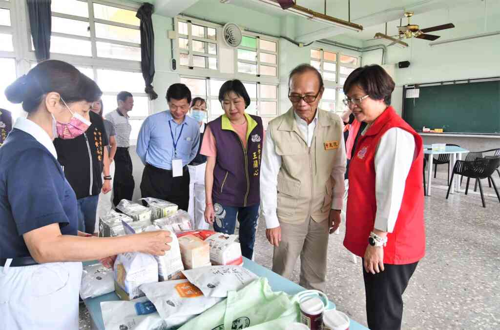 ▲戰時災民救濟站開設。(記者林明佑翻攝)