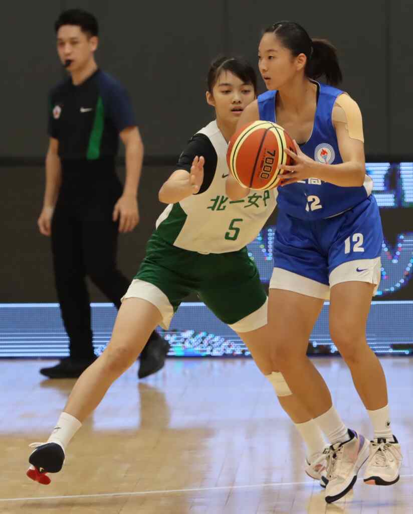 北一女中全勝封后，隊長潘陳家姍18分，全隊5人得分上雙。 (魏冠中攝影)